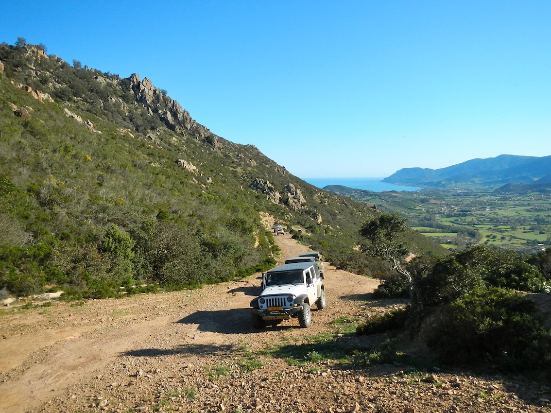 4X4